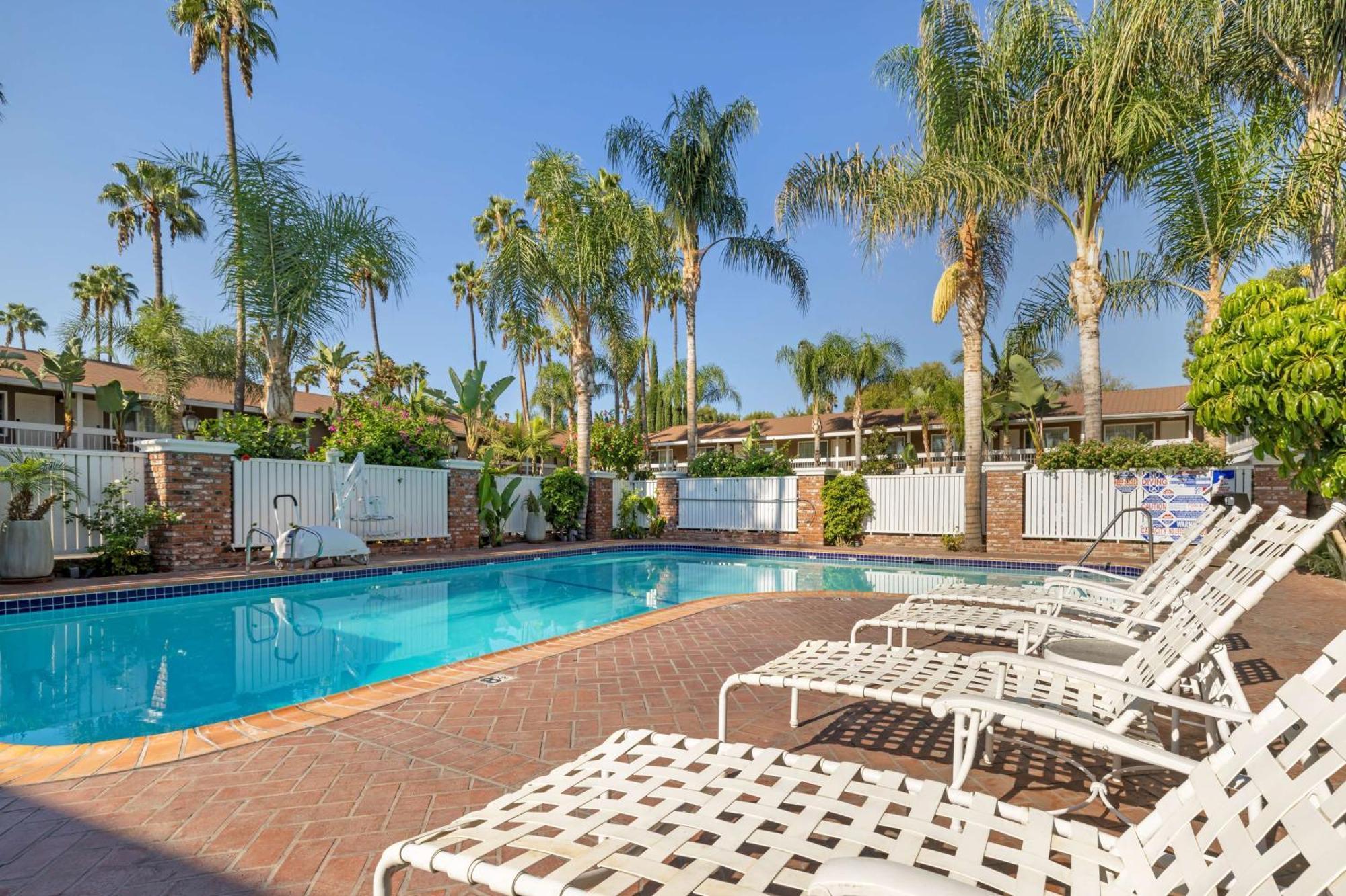 Best Western Plus Carriage Inn Los Angeles Dış mekan fotoğraf